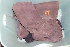 Tote to go - Assorted men's clothes