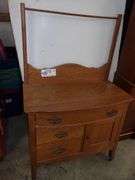 35" wide oak commode with towel bar