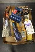 Box to go - Hammer, wire brush, & squeeze tool