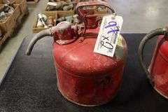 Times 2 - Safety gas cans - 2 gallons