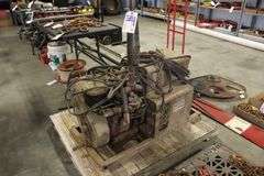 Hobart 2225 gas generator welder, DC amps 200 - 25 volt, Wisconsin size 3-1/4 x 3-1/4 size motor