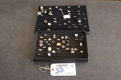 All to go - Assorted rings with display boards