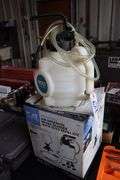 Holt air operated brake bleeder with auto refill kit
