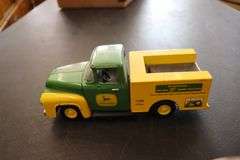 Box flat to go - John Deere truck & banks