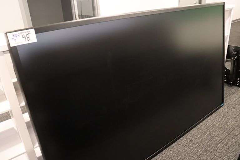 Christie UHD982-P LCD panel monitor with wall mount bracket & remote