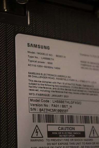 Samsung 55" TV with wall mount bracket