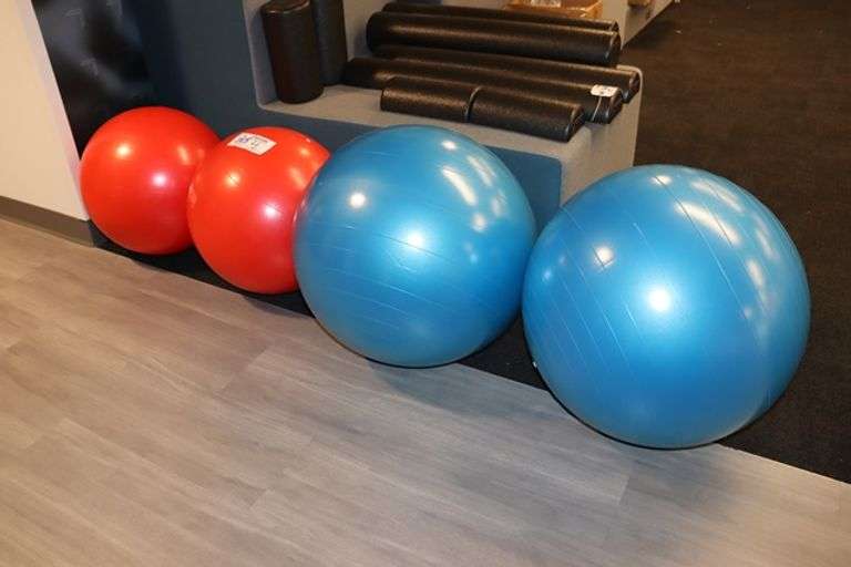All to go - 4 fitness/yoga balls