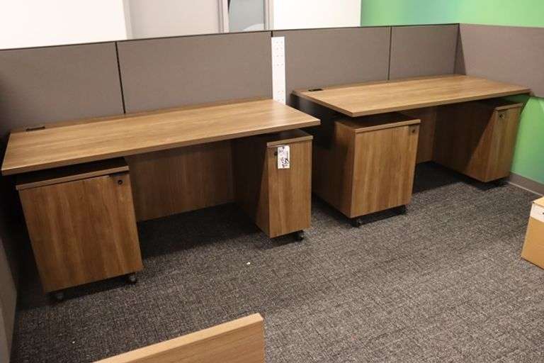 Times 2 - 30" x 66" wood laminate portable adjustable height office desk - excellent