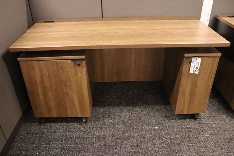 Times 2 - 30" x 66" wood laminate portable adjustable height office desk - excellent