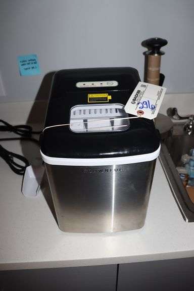Crownful counter top ice maker