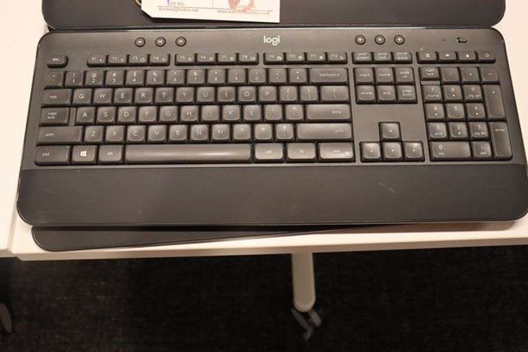 All to go - 6 Logi CPU keyboards