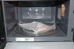 2020 GE PES7227SL4SS stainless microwave - 1100 watt