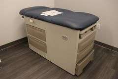 Brewer Access 5000 adjustable exam table