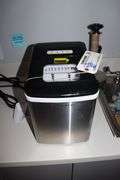 Crownful counter top ice maker
