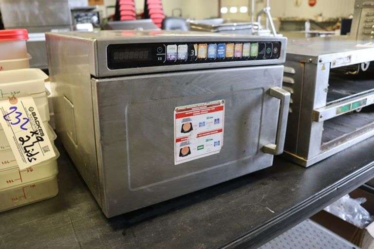 Amana HDC18SD2 stainless microwave Backes Commercial Auctioneers