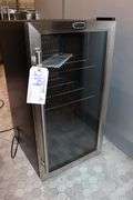 Whynter BR-130SB glass 1 door beverage cooler