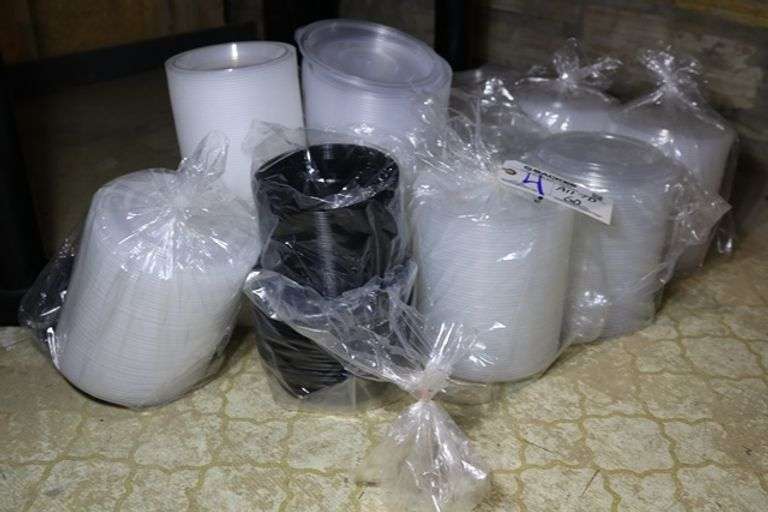All to go - Mostly 9" & 10" lid and black bowls