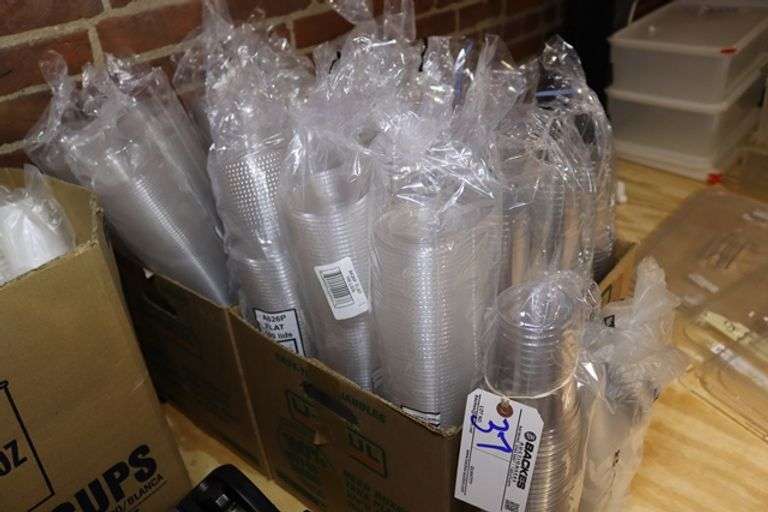 All to go - 10 Sleeves of 16 oz. clear plastic cups w/ lids