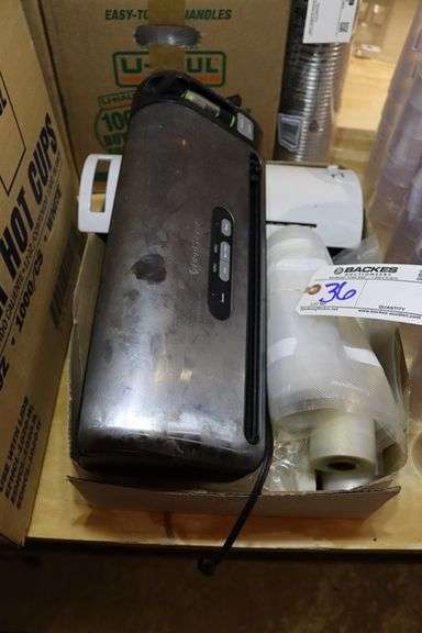 Food Savor vacuum w/ some bags - untested