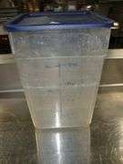 Cambro 22qt Container w/Cover