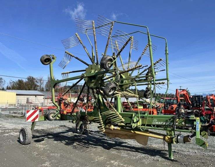 2004 Krone Swadro 881 Center Delivery Rake