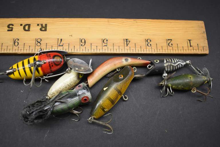 Vintage Fishing Lures Heddon Crazy Crawler BHD Auctions