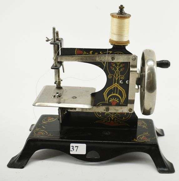 Child's Hand Crank Sewing Machine Made In Germany BHD Auctions
