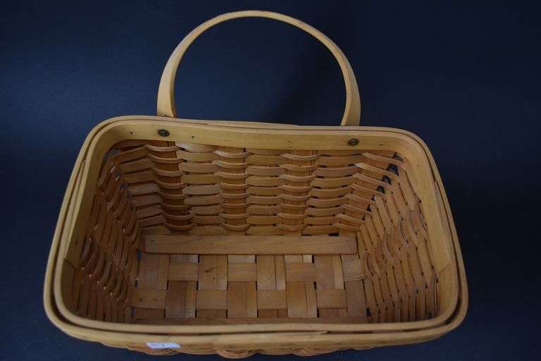 Country Woven Collection Grand Basket BHD Auctions