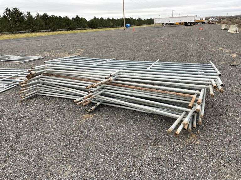 12' Noble Livestock Panels Booker Auction Company