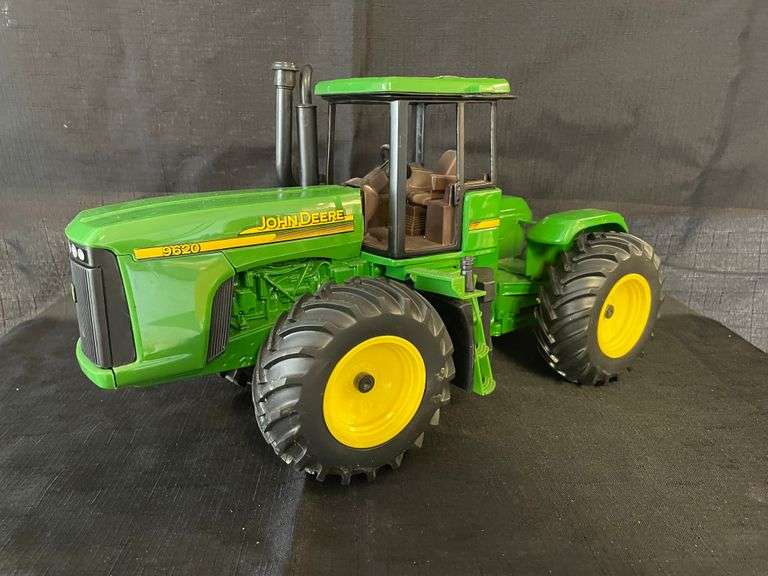 john-deere-9620-toy-tractor-booker-auction-company