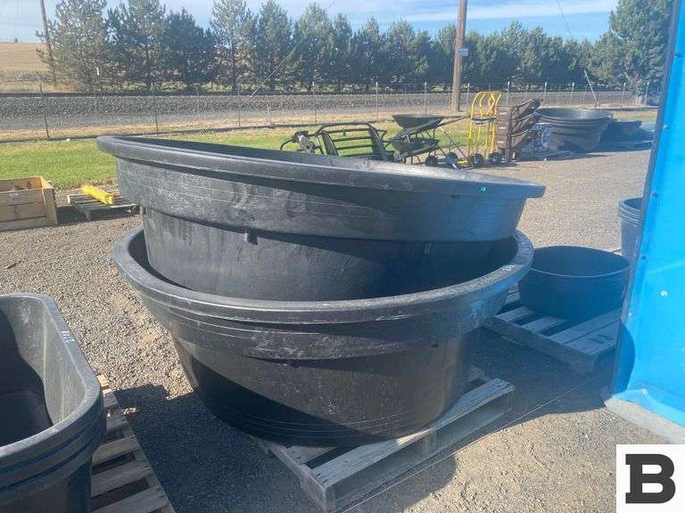 Tuff Stuff 300 Gallon Stock Tank Booker Auction Company