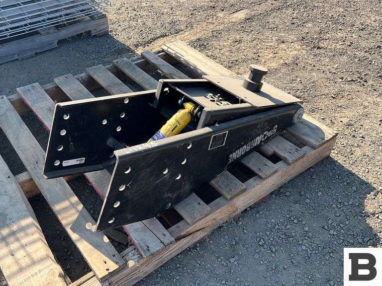 Airborne 5th Wheel Hitch Booker Auction Company