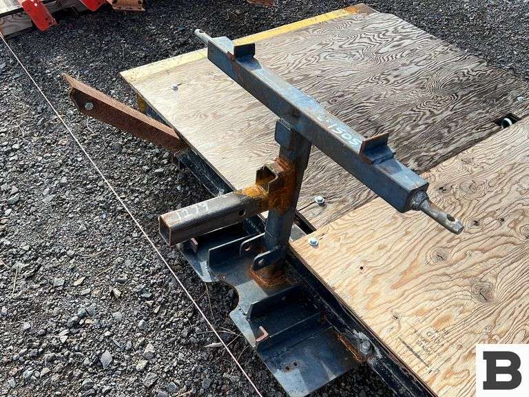 Custom 3PT Platform - Booker Auction Company