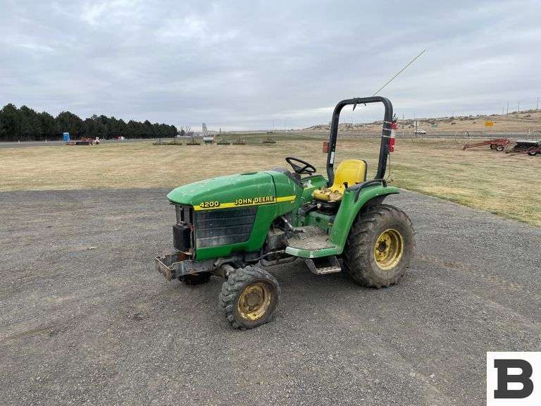 John Deere 4200 Tractor Booker Auction Company