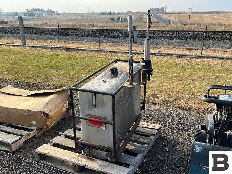 Muncie Hydraulic Reservoir Tank Booker Auction Company