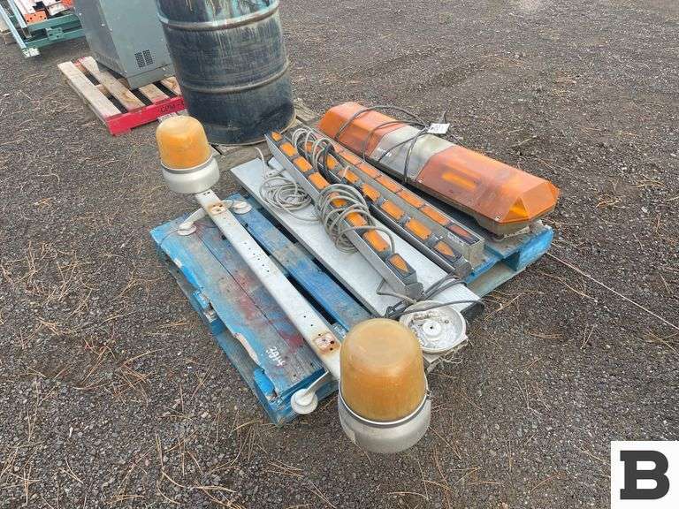 Oversize Load Lights Booker Auction Company