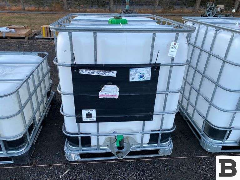 275 Gallon Plastic Shuttle Tote Booker Auction Company