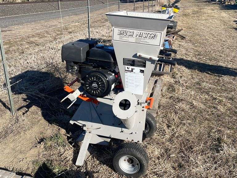 Brush Master CH3 Feed Chipper Shredder Booker Auction Company
