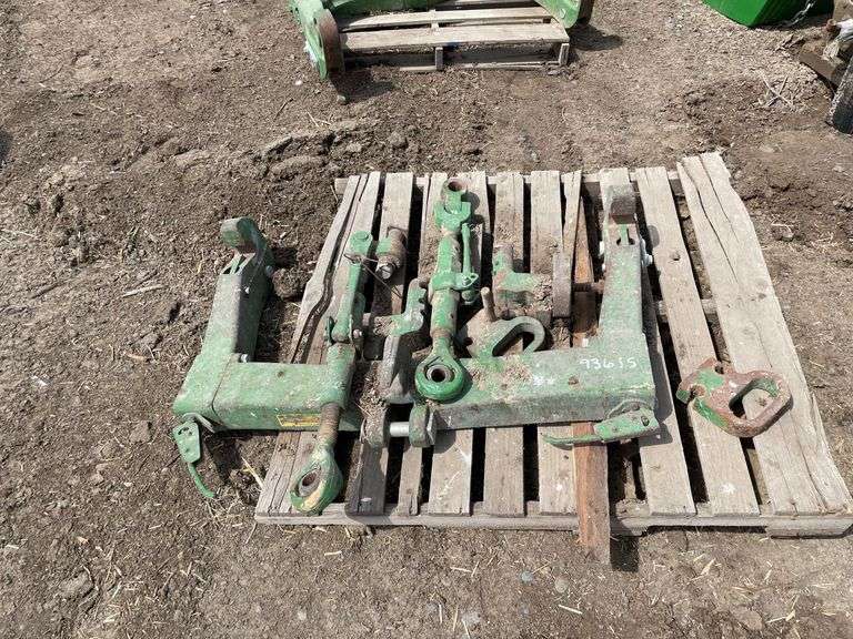 John Deere Quick Hitch, Top Link Booker Auction Company