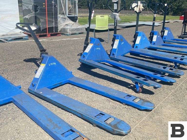 LR Altra Pallet Jack Booker Auction Company