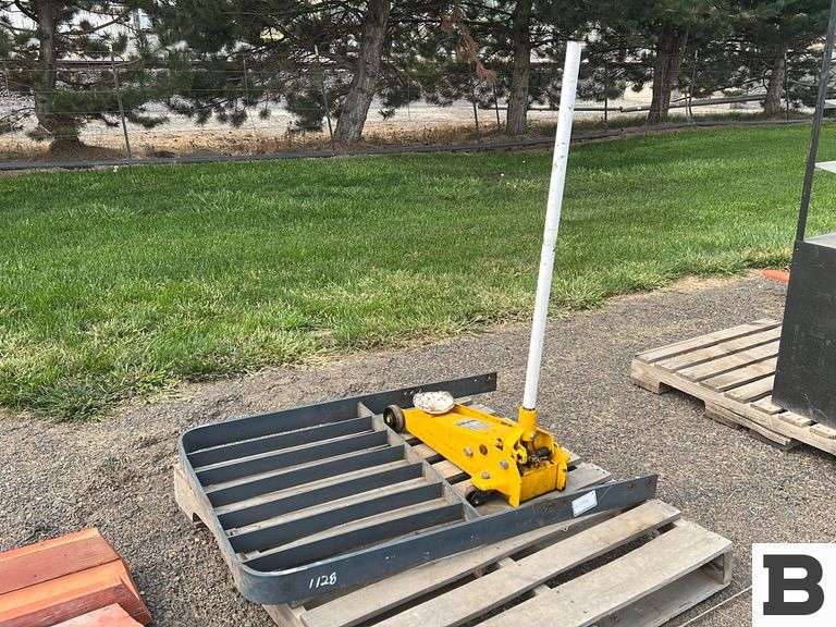 Forklift Mast Guard, Floor Jack Booker Auction Company