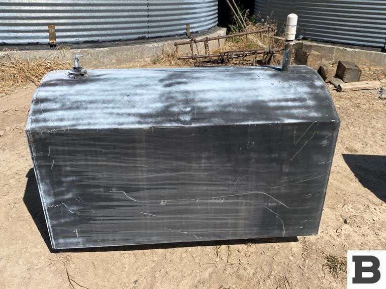 100 Gallon Fuel Tank Booker Auction Company