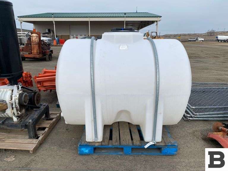 525 Gallon Poly Tank Booker Auction Company