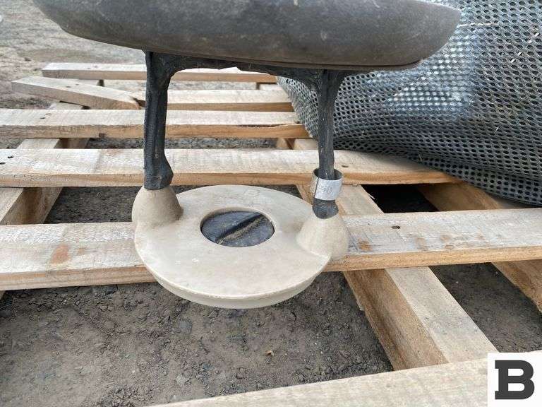 Goose Decoy Stands Booker Auction Company