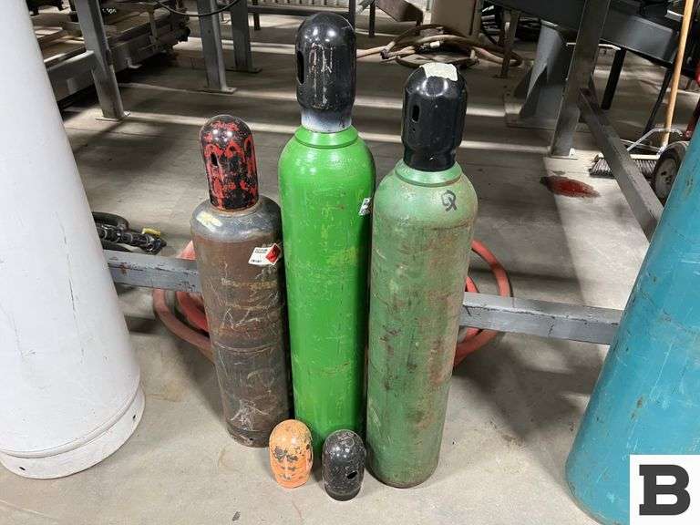 Oxygen & Acetylene Tanks Booker Auction Company