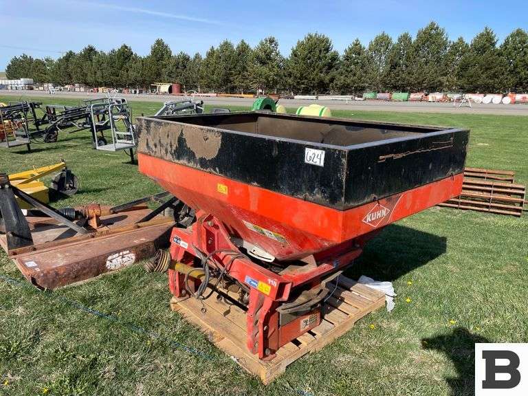Kuhn MDS 935 Fertilizer Spreader Booker Auction Company
