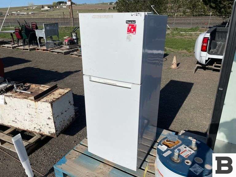 Magic Chef Refrigerator Booker Auction Company