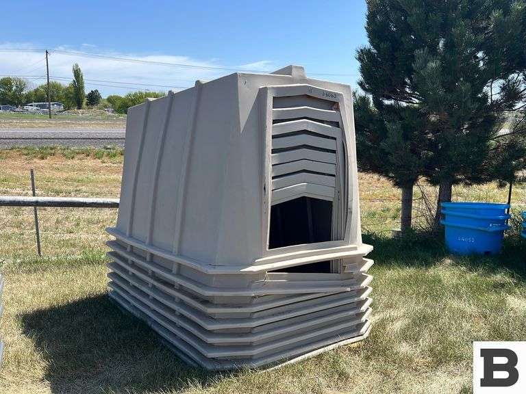Calf Hutches Booker Auction Company