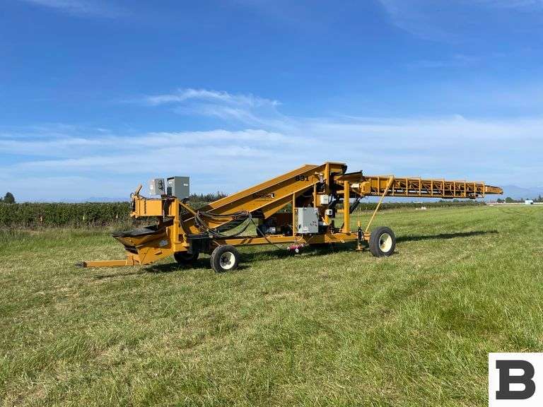 2017 Double L 831 Potato Piler Booker Auction Company