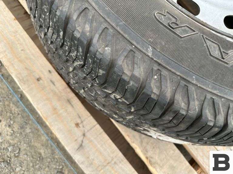 P255/75R17 Tire - Booker Auction Company